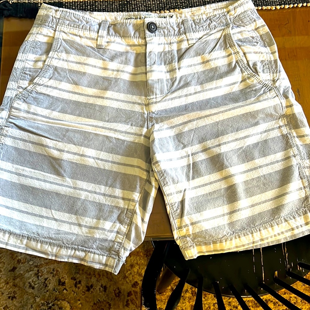 American Eagle 8” inseam Prep shorts 30” waist